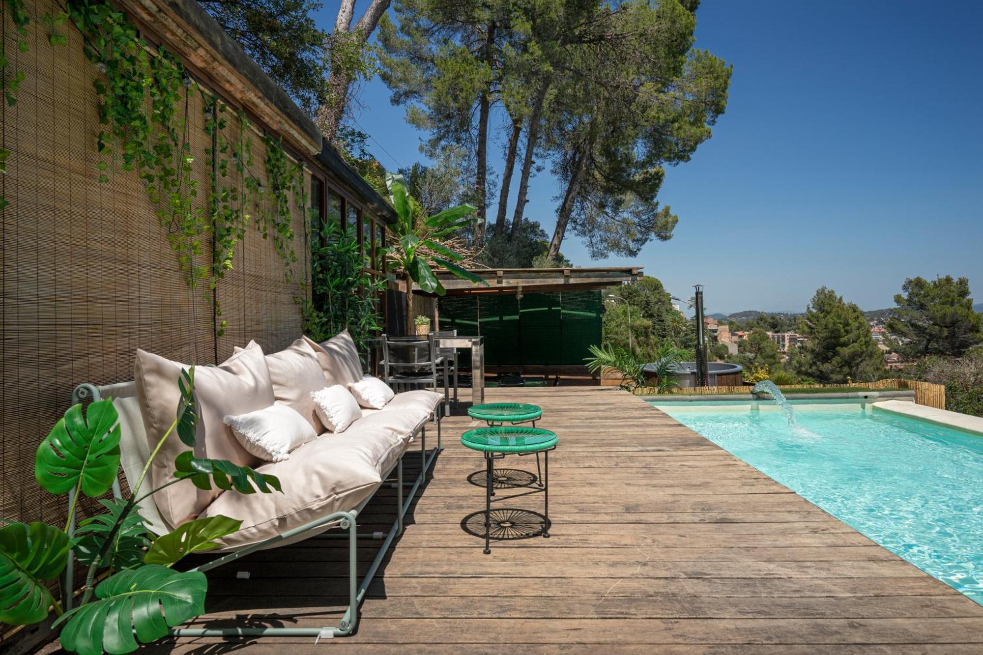 The Loft - With Private Pool & Jacuzzi Villa Corbera de Llobregat Bagian luar foto