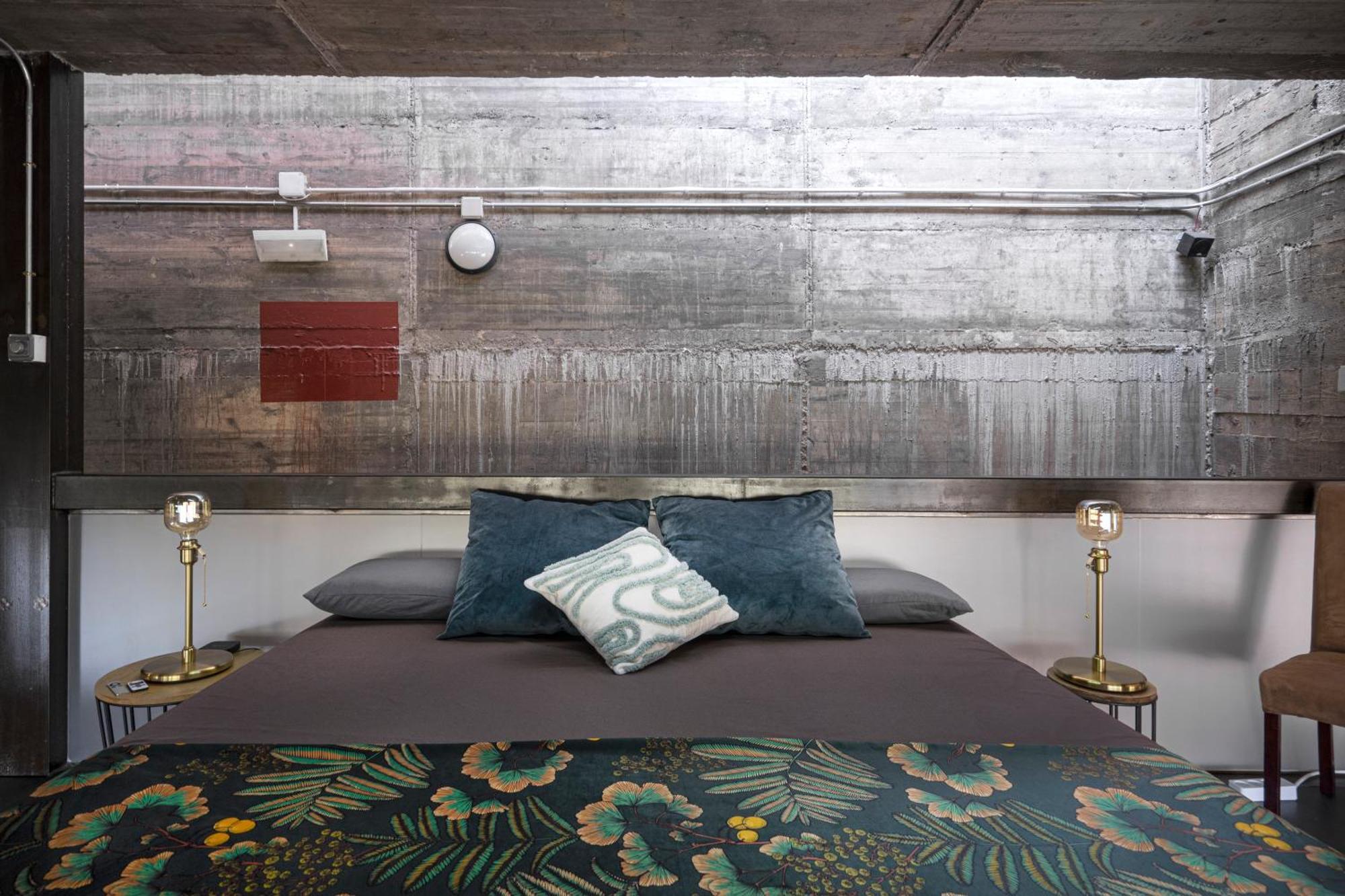 The Loft - With Private Pool & Jacuzzi Villa Corbera de Llobregat Bagian luar foto